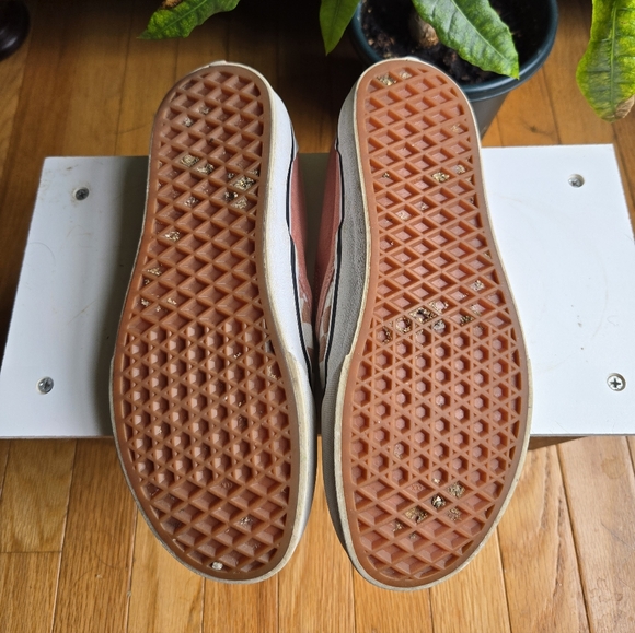 Vans Slip-On Checkered Sneakers - Picture 5 of 5